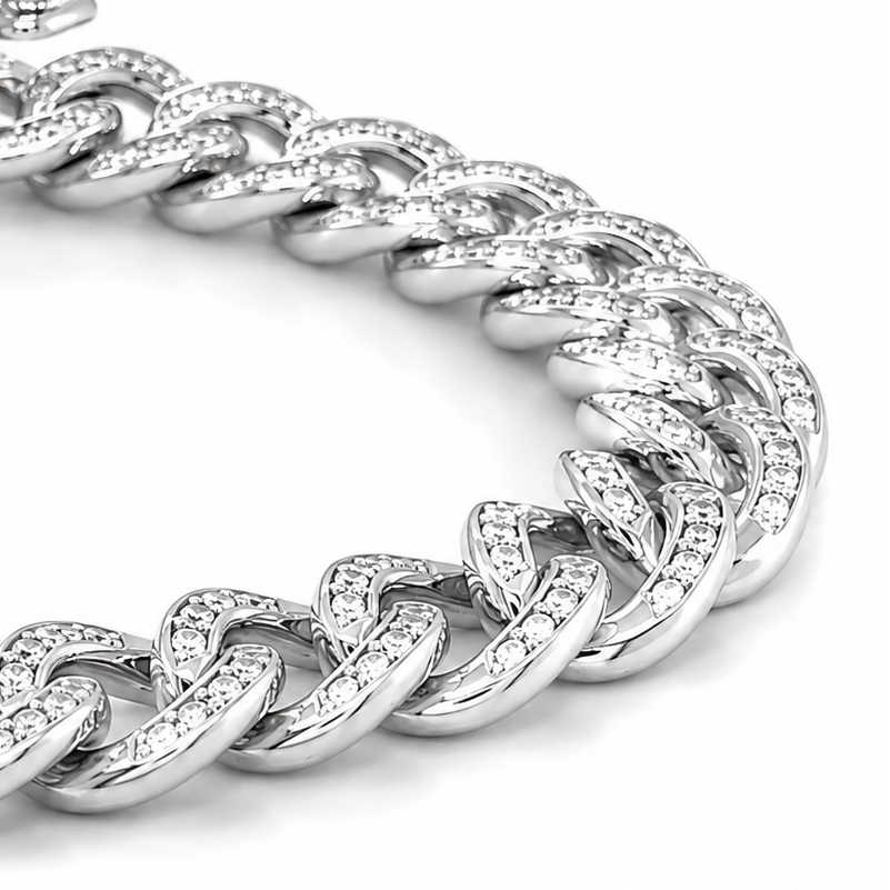 Silberfarbenes Panzerarmband mit funkelndem Zirkonia-Besatz