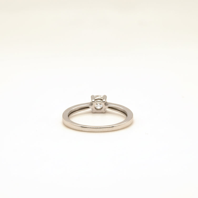 Damenring aus Sterling Silber mit Stein