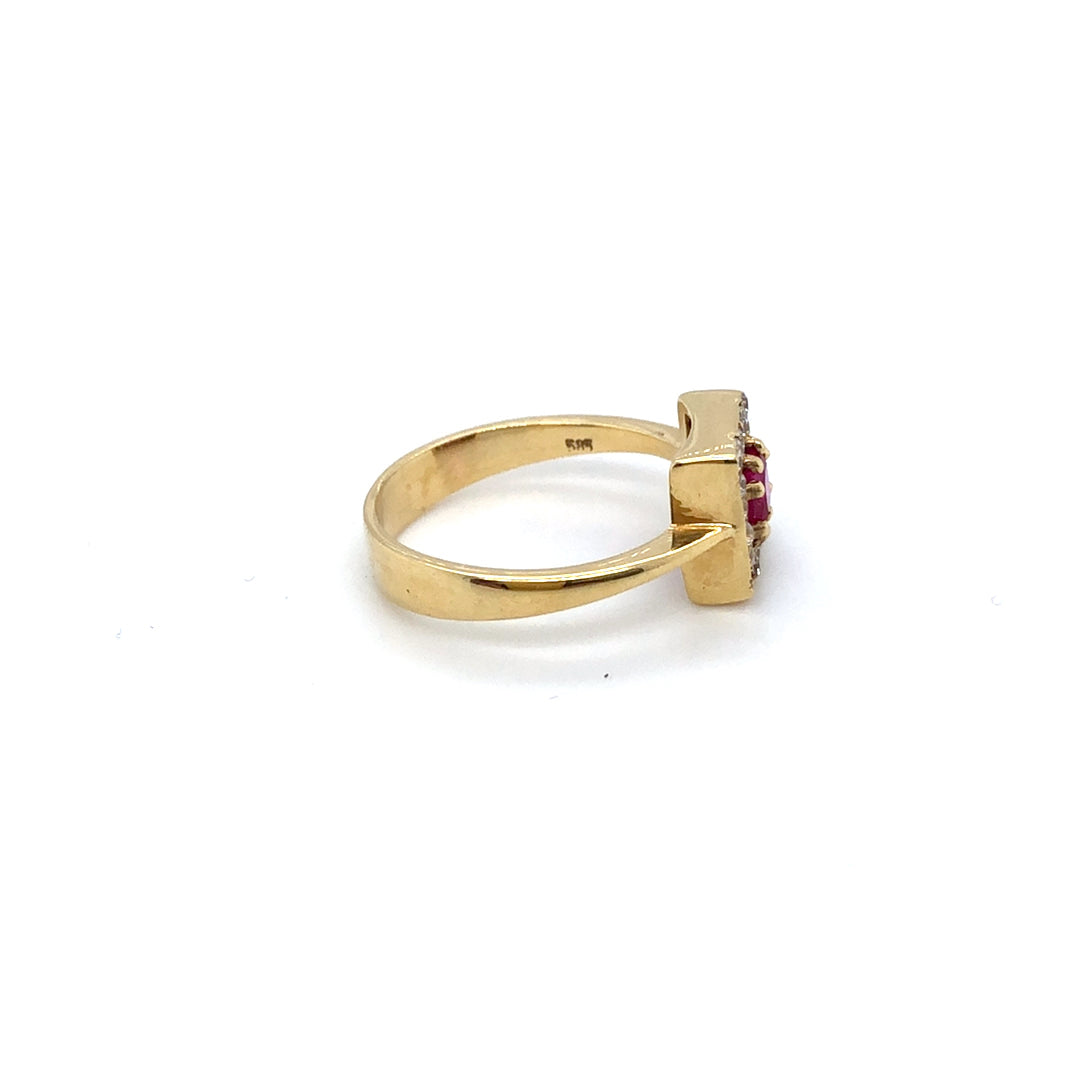 585/- Gold Ring