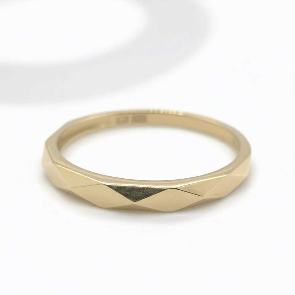 Ring 585 Gelbgold facettiert – Geometrischer Damenring