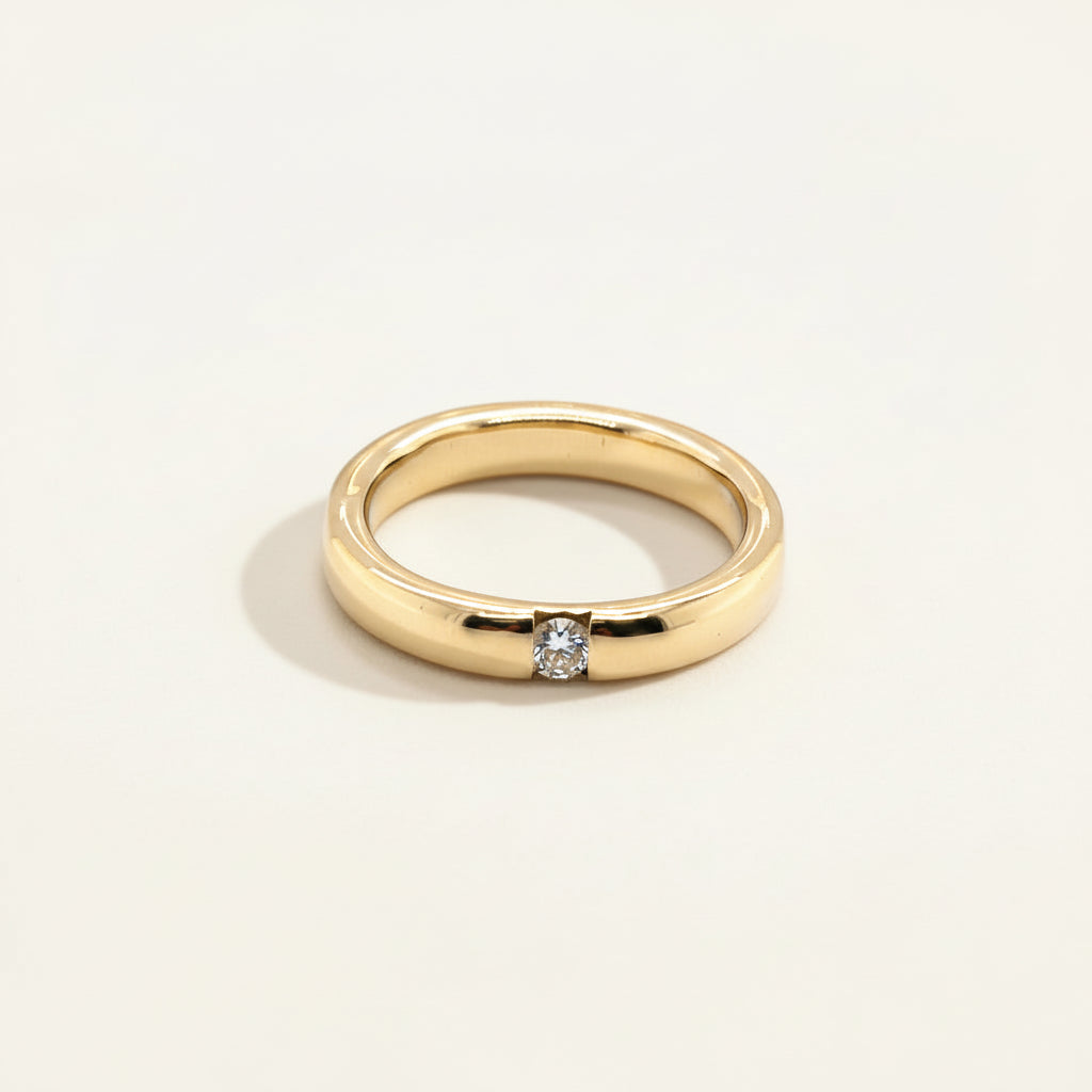 Spannring aus 750 Gelbgold mit Brillant – 0,10 ct