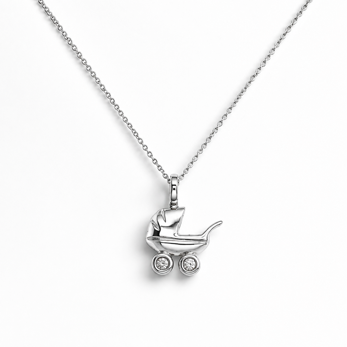 Kinderwagen Kette aus 585 Weißgold mit Brillanten 0,02 ct H-SI Frontansicht