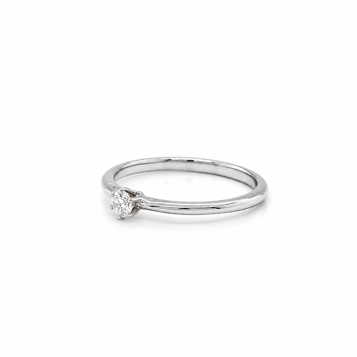 Solitärring 750 Weißgold mit Brillant – feiner Verlobungsring