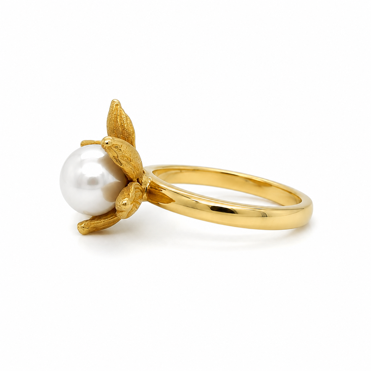 Damenring aus 585 Gelbgold mit weißer Perle
