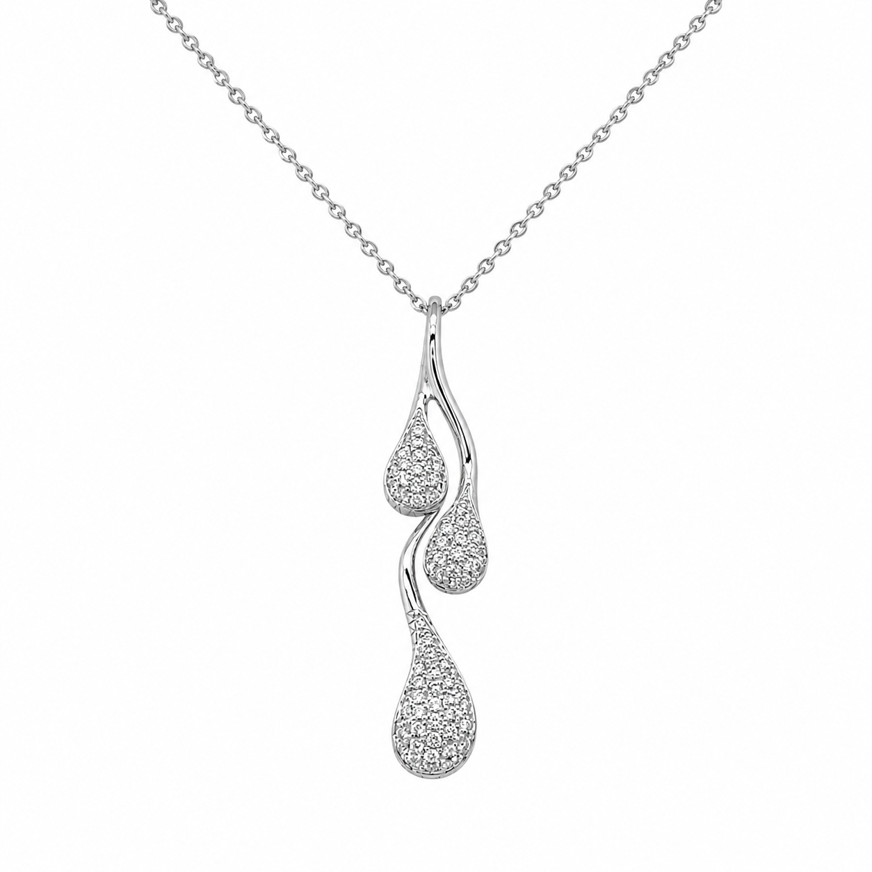 Brillantkette aus 750 Weißgold mit geschwungenem Tropfen-Anhänger, 0,20 ct. TW-SI Brillanten und 42 cm Kettenlänge.