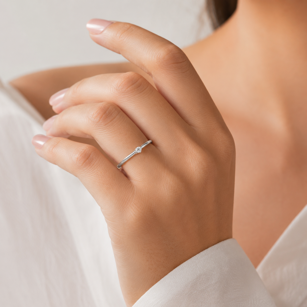 Antragsring aus 750 Weißgold mit 0,08 ct Brillant in TW-SI Qualität
