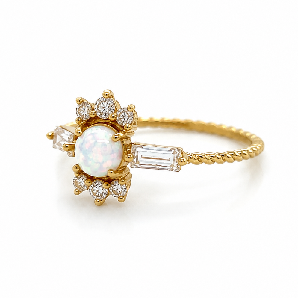 Vintage Opalring mit Baguette-Zirkonia und gedrehter Ringschiene