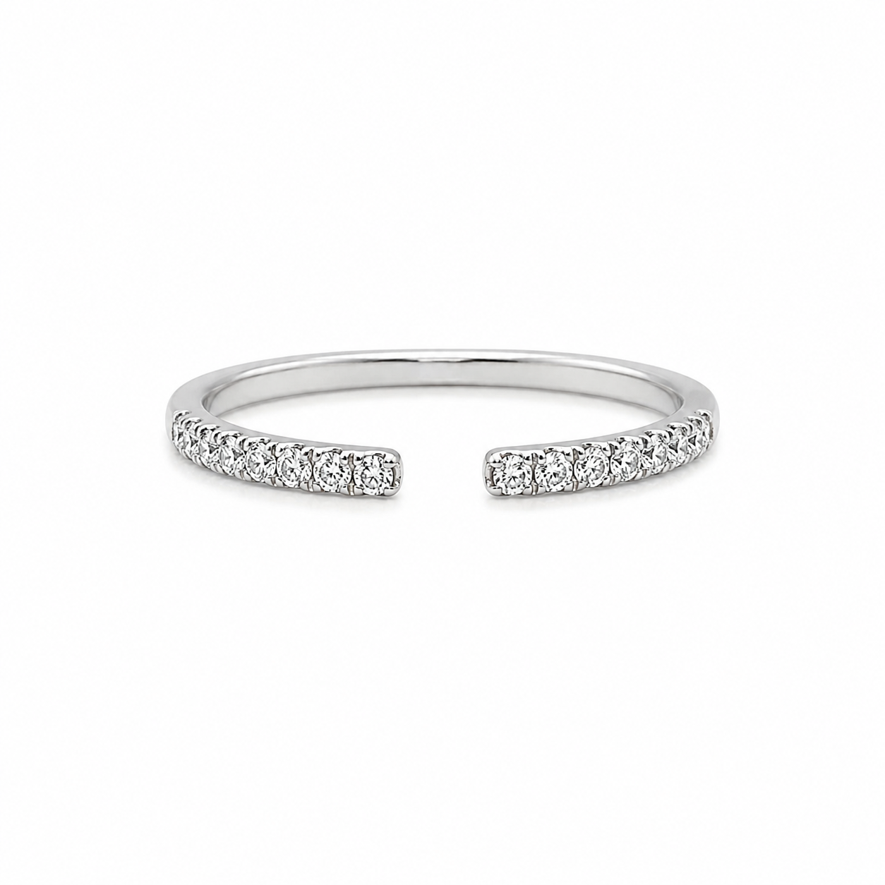 Offener Ring aus 585 Weißgold mit ca. 0,16 ct Brillanten in TW/SI Qualität, Ringgröße 53