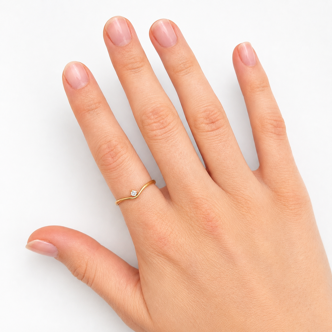 Zarter ring aus 585 Gelbgold mit 0,03 ct Diamant in geschwungener Wishbone-Form 