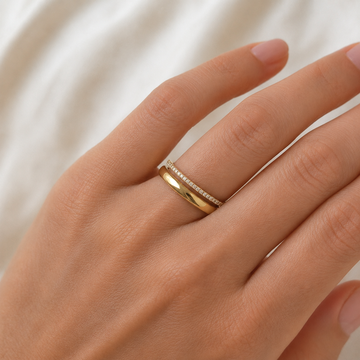 Filigraner Vorsteckring aus 585 Gelbgold mit 0,15 ct TW-SI Brillanten 