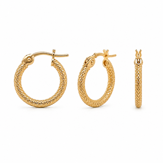 Kleine Creolen aus 585 Gelbgold mit Schlangenhaut-Optik