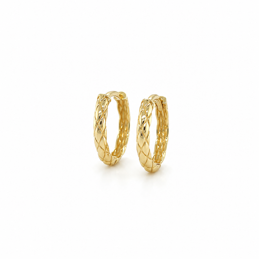 Creolen aus 585 Gelbgold mit diamantierter Rautenstruktur