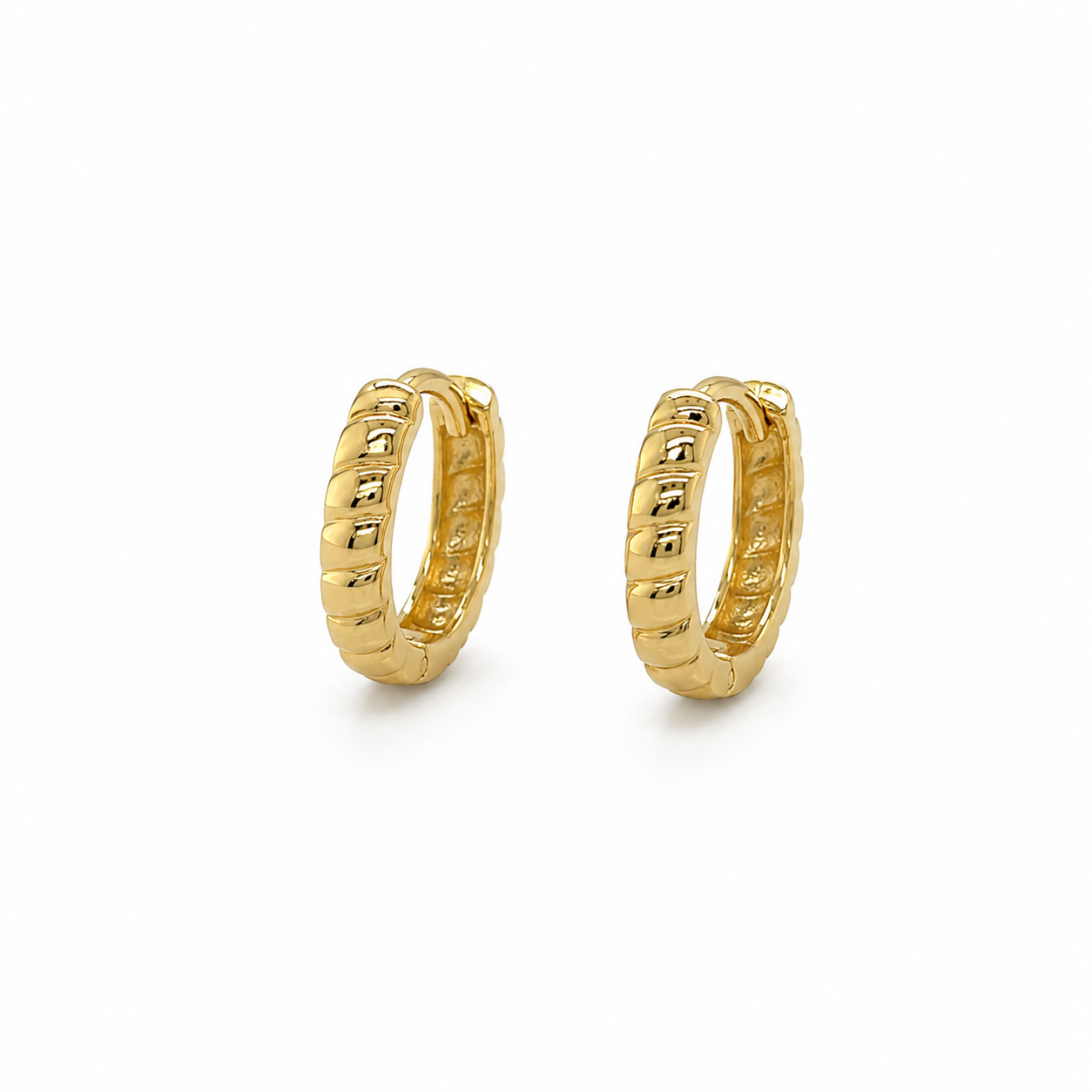 Kleine Goldcreolen 12 mm mit glänzender Oberfläche