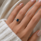 Eleganter Damenring mit Saphir und Brillanten