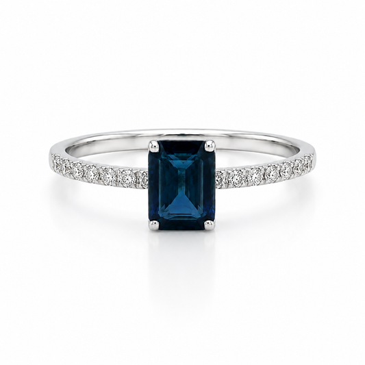 Verlobungsring aus 750 Weißgold mit blauem Saphir