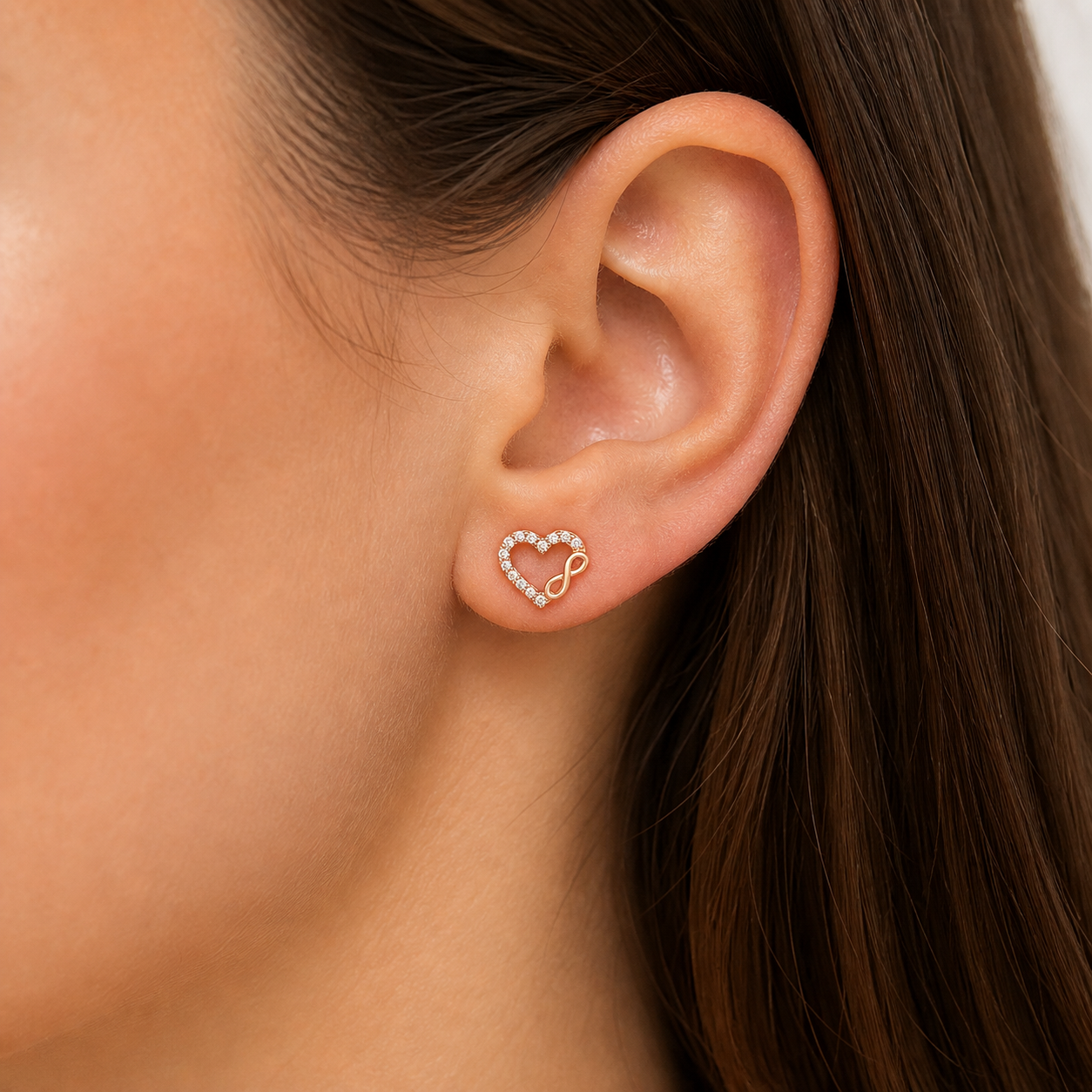 585 Rotgold Ohrstecker Herz mit Zirkonia & Infinity – 7 mm