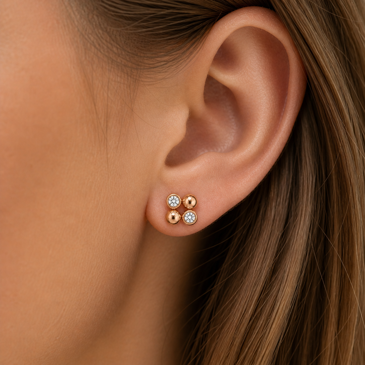585 Rotgold Ohrstecker mit Zirkonia & Kugeldesign – 6,5 mm