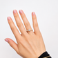 Zirkonia Ring aus 585 Gelbgold getragen an der Hand
