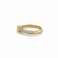 Gelbgold Ring 585 mit Zirkonia und seitlichem Steinbesatz in Seitenansicht