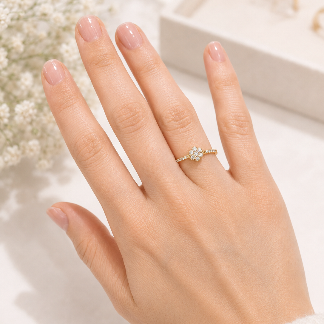 Blütenring 585 Gelbgold mit Zirkonia in Antrag