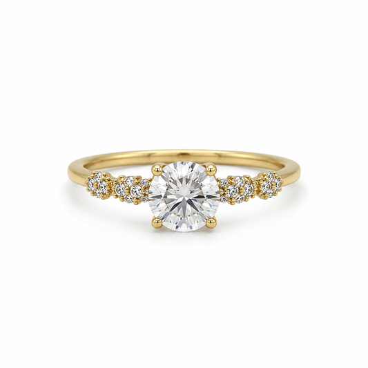 Zirkonia Ring aus 585 Gelbgold mit rundem Mittelstein in Frontansicht