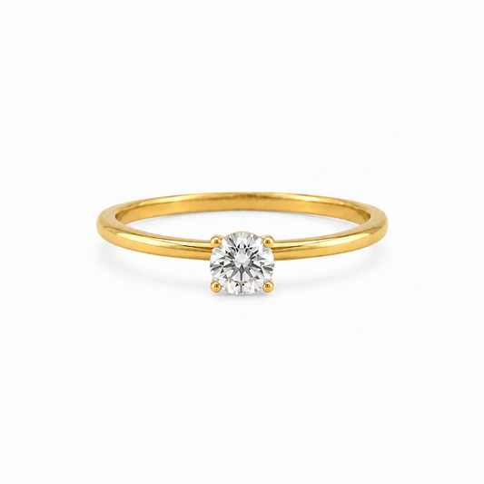 Klassischer Zirkonia Ring 585 Gelbgold mit rundem Stein in Frontansicht
