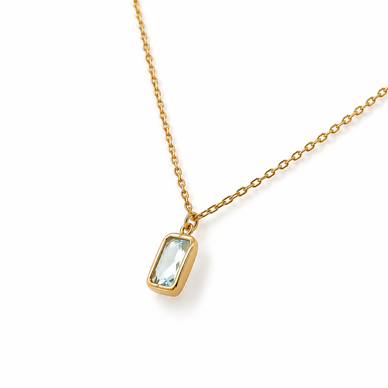Halskette 585 Gelbgold mit rechteckigem hellblauem Zirkonia Anhänger