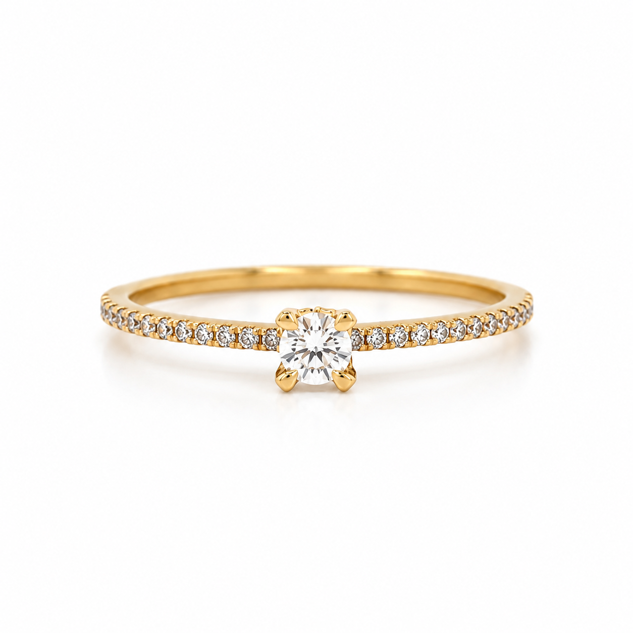 Verlobungsring aus 585 Gelbgold mit Brillant-Mittelstein und Seitenbesatz