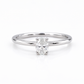 Ovaler Diamant-Verlobungsring aus 585er Weißgold mit 0,30 ct G/SI in Frontansicht