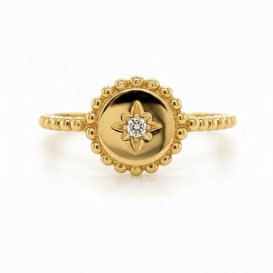 Zirkonia Ring aus 585 Gelbgold mit Stern-Motiv in Frontansicht