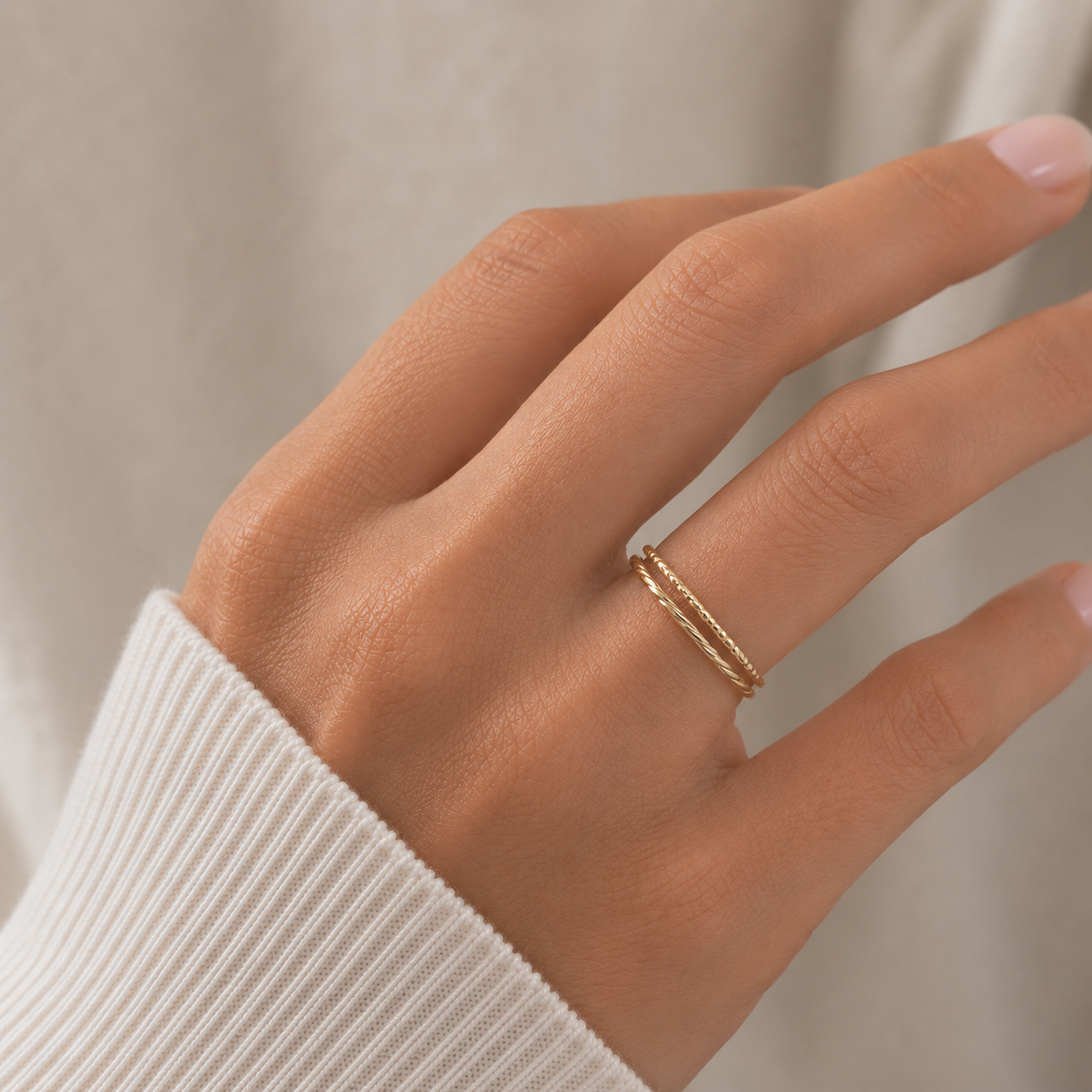 Feiner Ring aus 585 Gold in Flechtoptik
