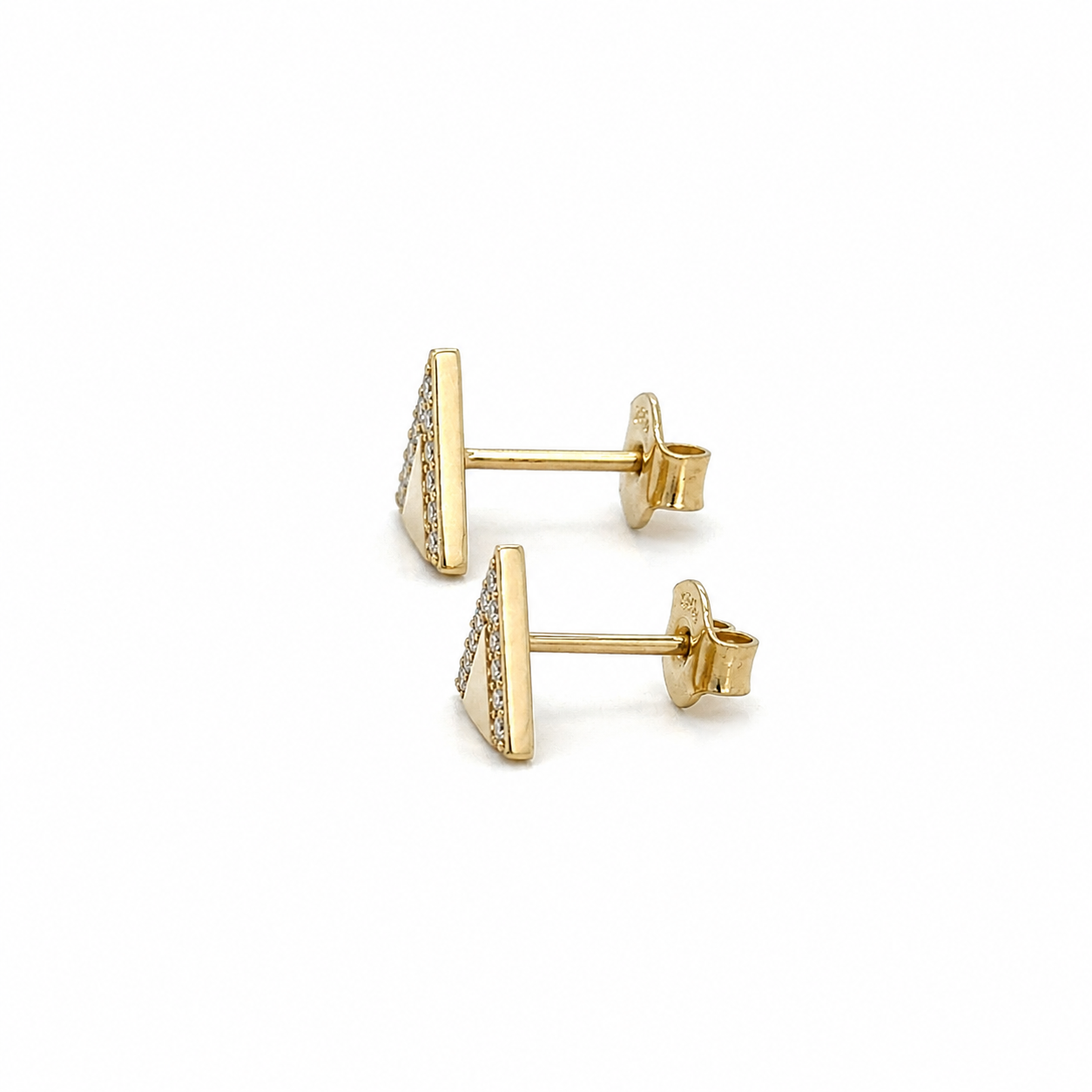 585 Gelbgold Ohrstecker Dreieck mit Zirkonia – ca. 7 mm