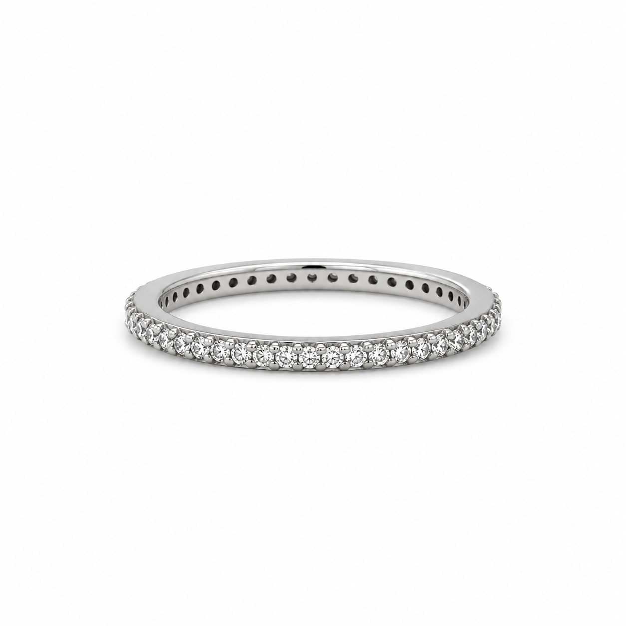Feiner Vorsteckring aus 585 Weißgold mit Zirkonia