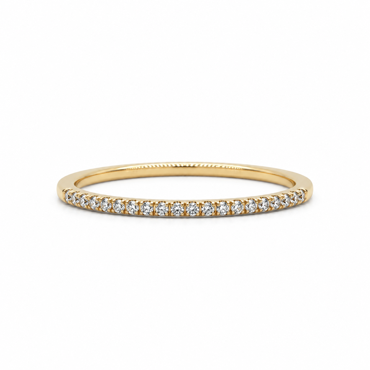 Schmaler Vorsteckring aus 585er Gelbgold mit fein gefassten Brillanten