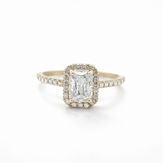 Ring 585 Gelbgold mit Zirkonia – Rechteckiger Stein mit Halo