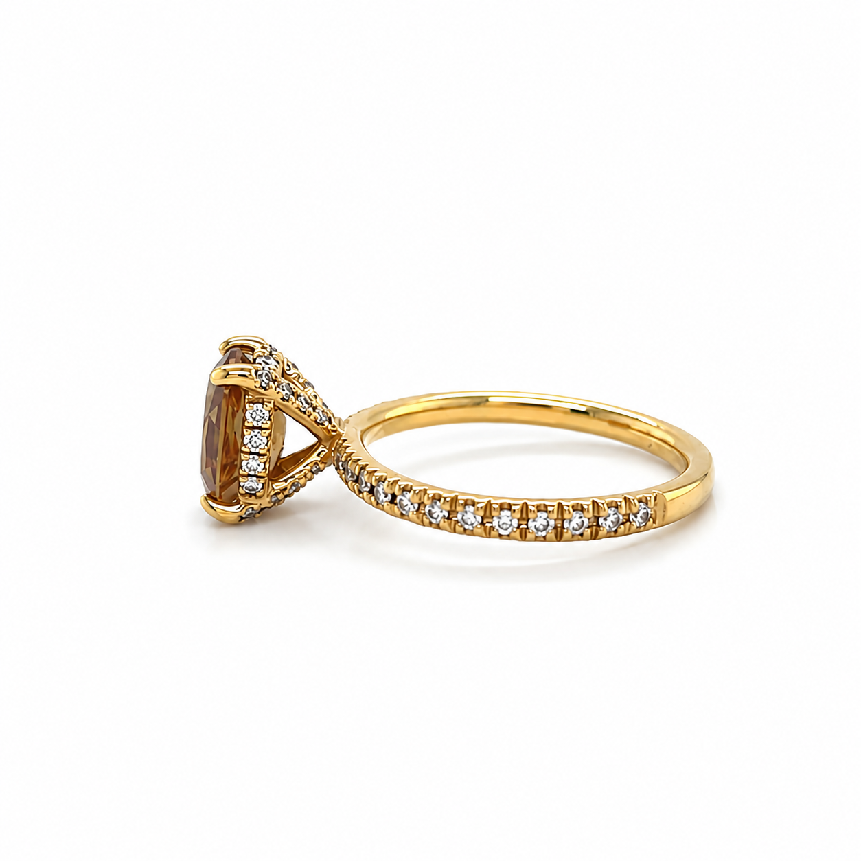 Sultanit Ring aus 750 Gelbgold mit 1,35 ct Farbwechselstein & 0,27 ct G-VS Brillanten