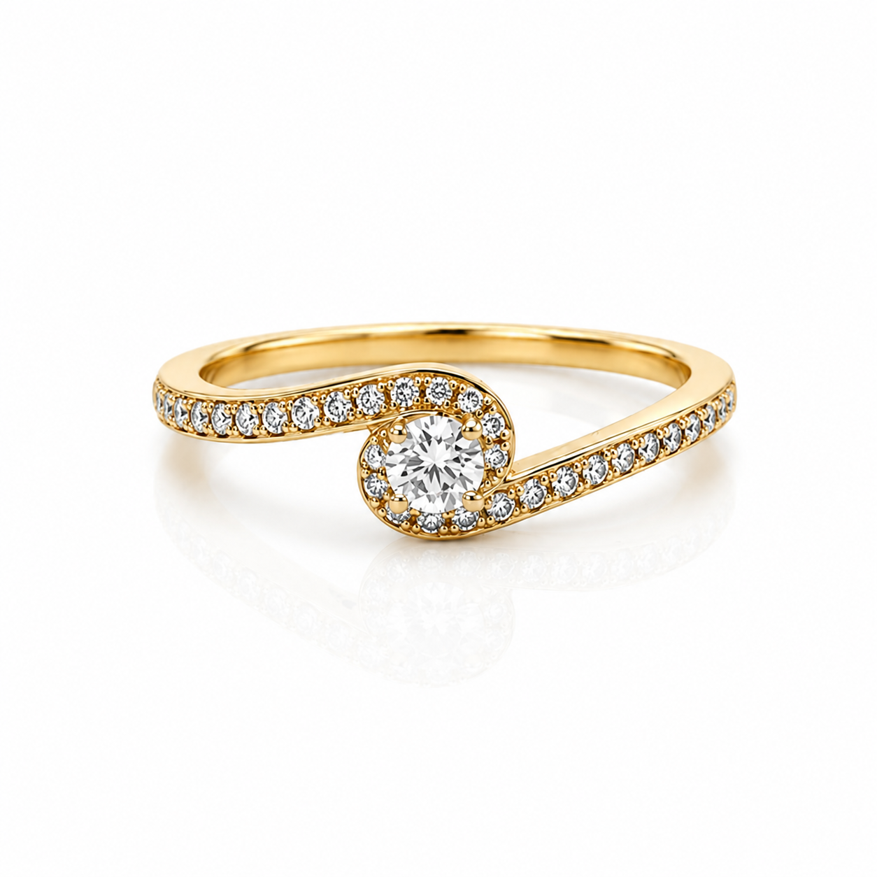 Brillantring aus 585 Gelbgold mit geschwungener Ringschiene und Brillanten
