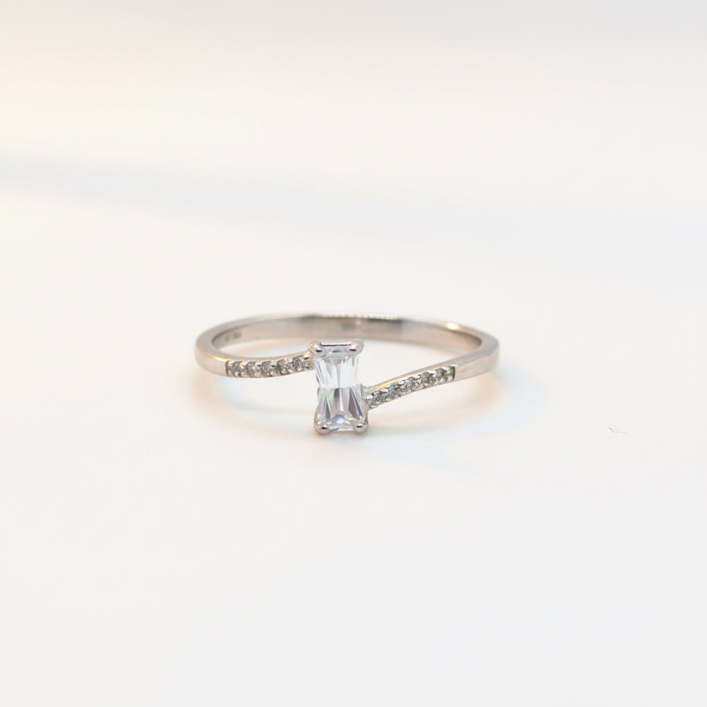925 Sterling Silber Ring mit rechteckigem Zirkonia