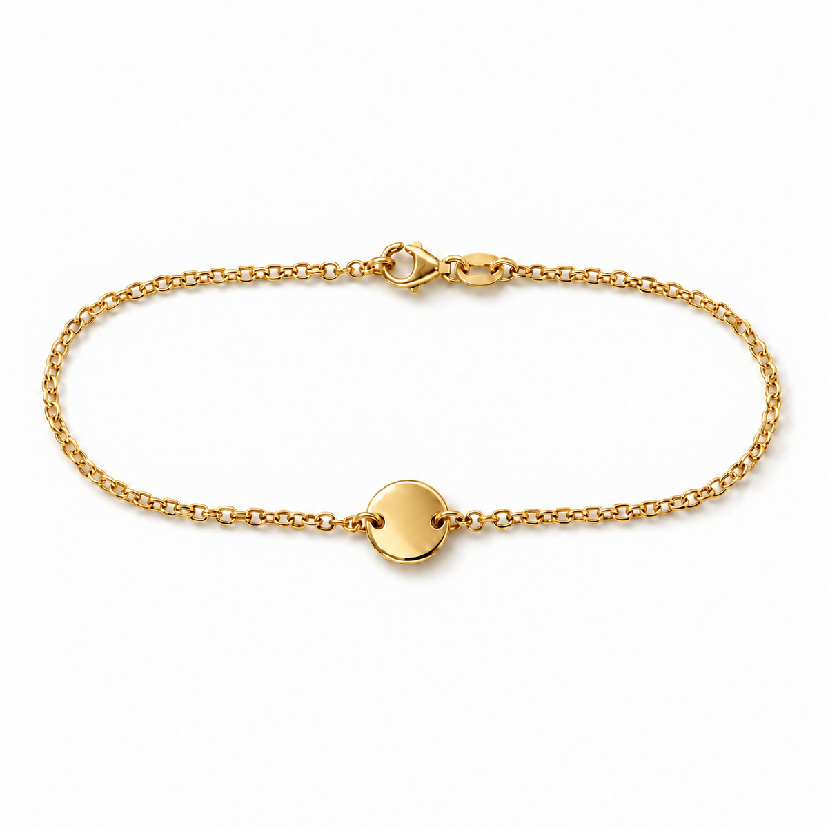 Zartes Armband aus 585 Gelbgold mit runder, polierter Gravurplatte und Karabinerverschluss in Frontansicht.